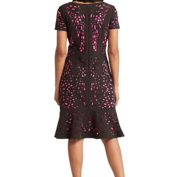 Shani Pink and Black Dress Size 16 Laser Cut New Retails $336 - Picture 2 of 5